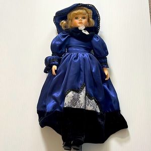 Heritage Mint LTD Collection Vintage Doll